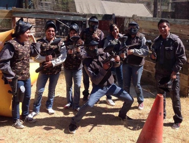  Gotcha with friends 